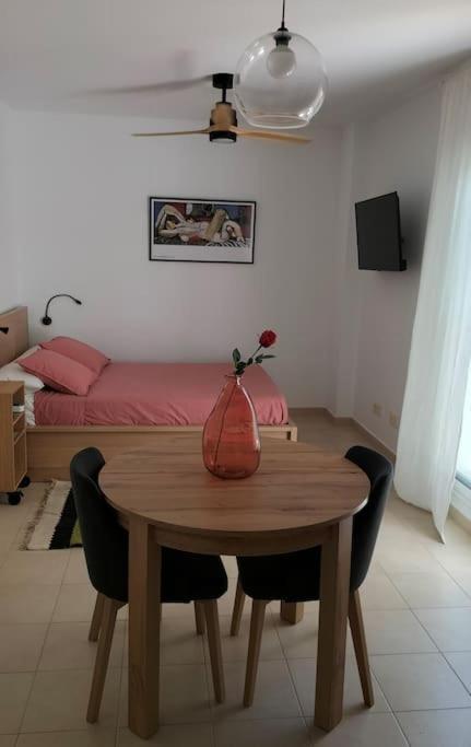 Estudio 52 Malaga Centrico Parking Gratuito Apartment Exterior photo