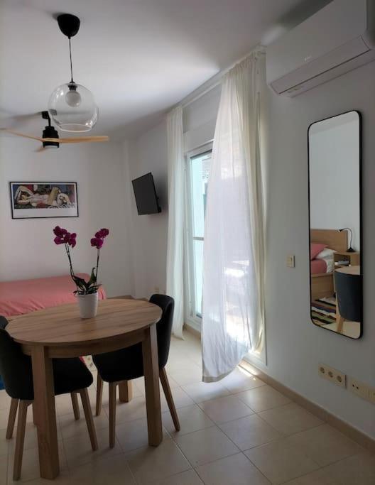 Estudio 52 Malaga Centrico Parking Gratuito Apartment Exterior photo